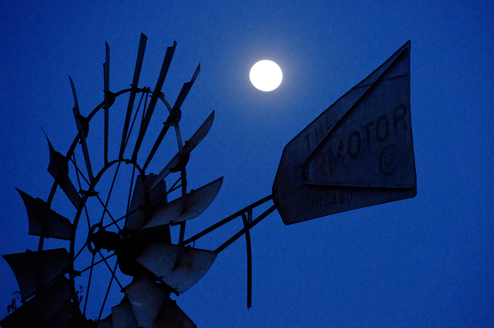 Moon & Windmill