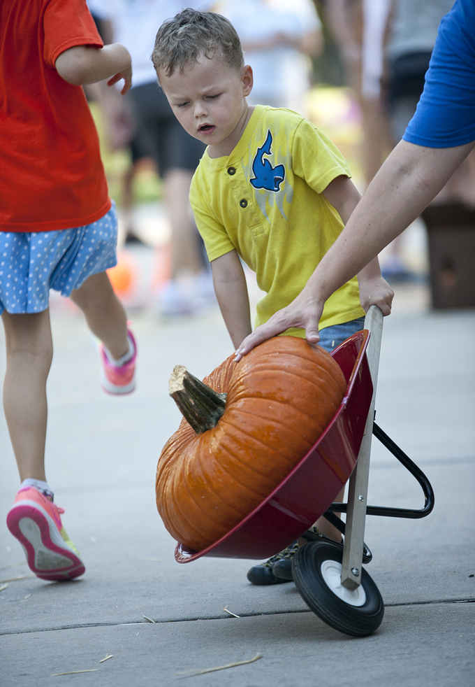 FUMC Pumpkins Delivered